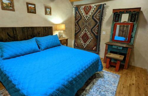 Enchanted Casita with Private Outdoor Hot Tub and Patio, Near Santa Fe Plaza, Sleeps 4 with free parking - Foto 30