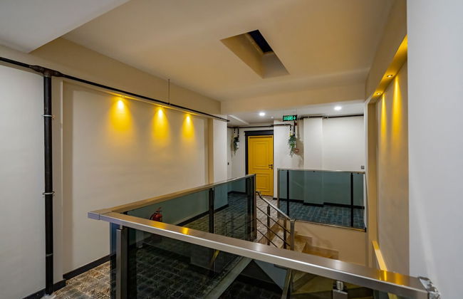 Eluxio Suite Hotel - Photo 70