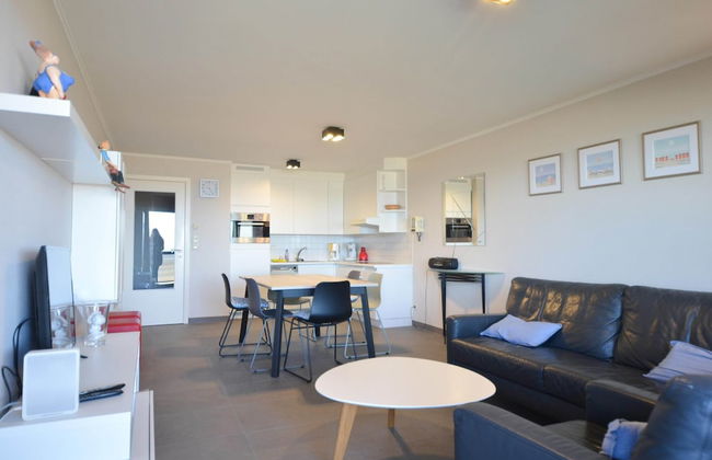 Apartment in Oostduinkerke With Sea View - Photo 6