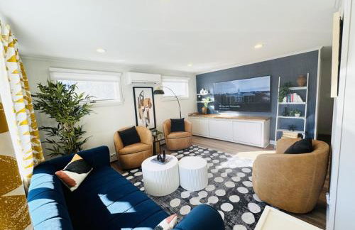 Spacious Poolside Boston Stay Sleeps 8 Pet Friendly - Foto 10