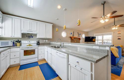 Lakefront Eatonton Getaway with Dock and Grill! - Foto 12