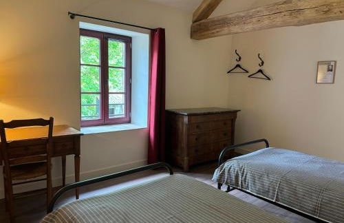 Gîte La Maison des Poètes de 1 à 6 personnes à Treigny Perreuse - Foto 17