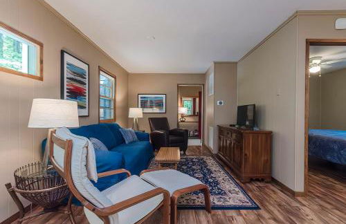 Secluded Oasis w Hot Tub, Screened-in Porch, WiFi! - Foto 6