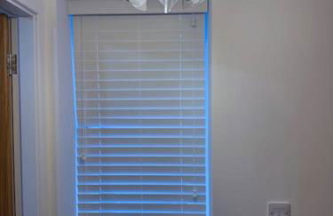 Adeluxe Home - Luxury 2 Bedroom Entire House with Free WiFi, Disney, Netflix and Amazon Prime Included - Foto 20