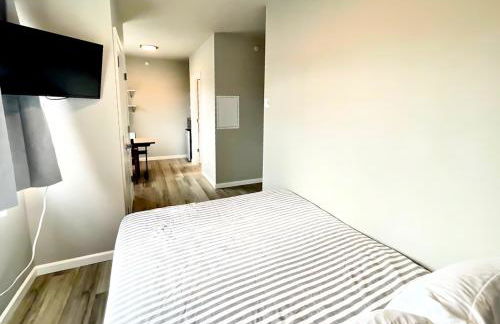 Cozy Micro Suite Unit 13 Sleeps 2 Minutes to Downtown - Foto 8