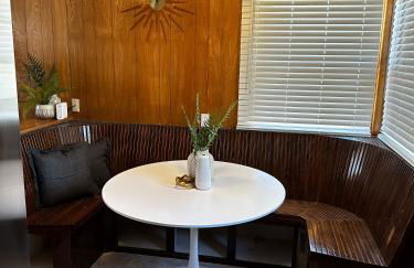 Mid-Century Modern 4BR WIF SmrtTV Coffee Patio - Photo 6