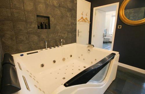 G7 Loft SPA & Terrasse centre Angouleme - Foto 19