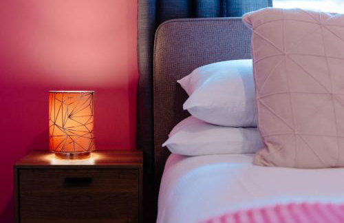 Stylish Getaway Walk to Centre and Cafés - Foto 9