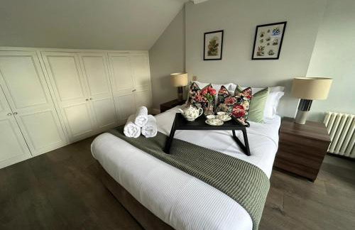 Beautiful and spacious 2 bed, 2 bath apartment bordering Fulham and Chelsea - entire apartment with private entrance - Foto 13