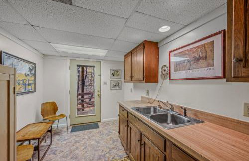 Black Forest - Wifi, Pet Friendly, Grill, Deck, Screen Porch, Family Friendly, Fireplace, Pool Access, Hiking - Foto 45