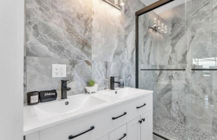 Lake, Pool, HotTub, Game Room, 8 Beds, Sleeps 17 - Foto 52