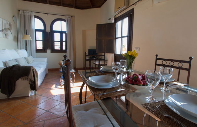 Apartamentos Los Patios de la Judería - Photo 62