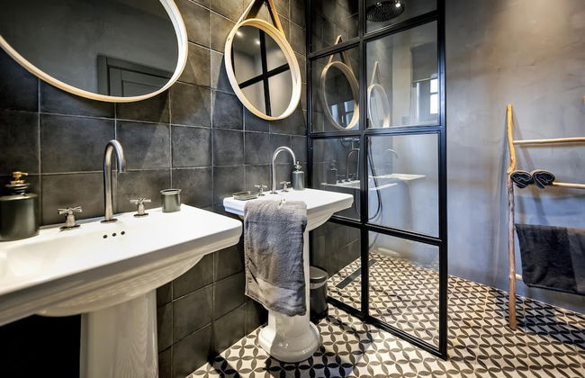 Villa Renata With Sauna Private Pool Jacuzzi - Photo 27