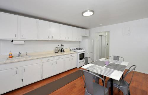 Cozy 2BR Apartment in the Heart of Chelsea - Foto 14