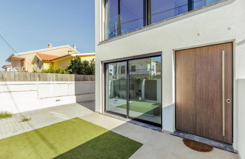 SereneScape Villa - Fernão Ferro - Foto 55