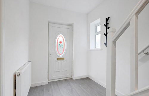 3Bed House-Free Parking - Foto 28