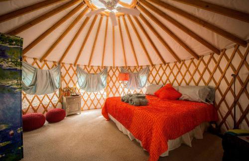Elegant Yurt Tucked Beneath Oak Trees on Southern California Ranch - Foto 19
