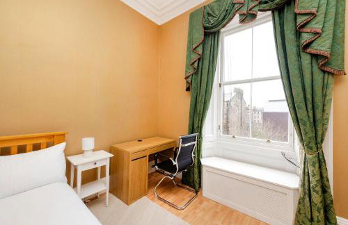 JOIVY 5 Bedroom Apt Near Meadows & George Square - Foto 44