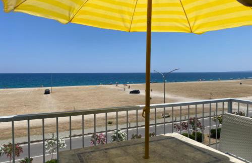 Rainbow Seafront Apartment - Foto 17