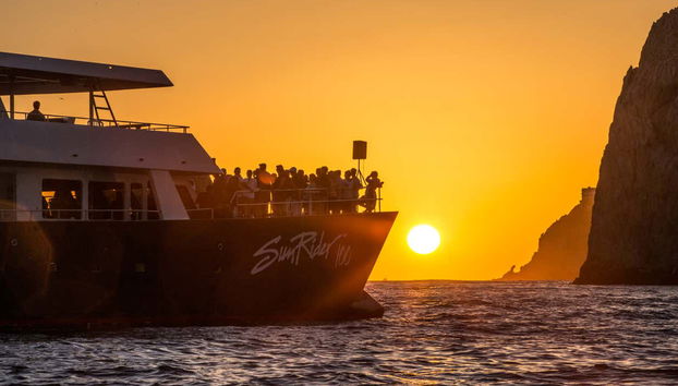 Los Cabos Sunset Catamaran Tour - Foto 2