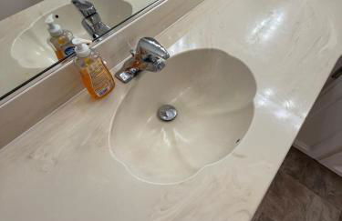 Spacious 4BR Family Home Free Parking, Fast WiFi, Near Galleria & Fountains - Foto 13