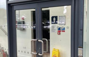 SUPERYACHT ON TOWN QUAY MARINA, SOUTHAMPTON - Very close to city centre and cruise terminals - free parking included - Foto 38