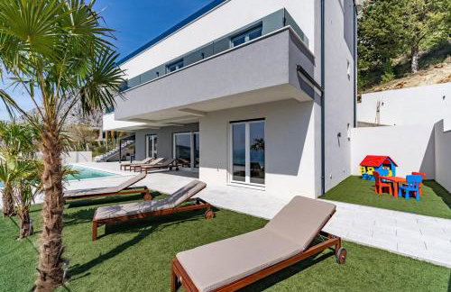 Villa BAMM with heated 36sqm pool, 5 en-suite bedrooms and panoramic sea views - Foto 7