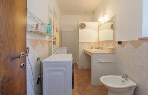 Stunning Apartment In Ville Di Corsano - Foto 25