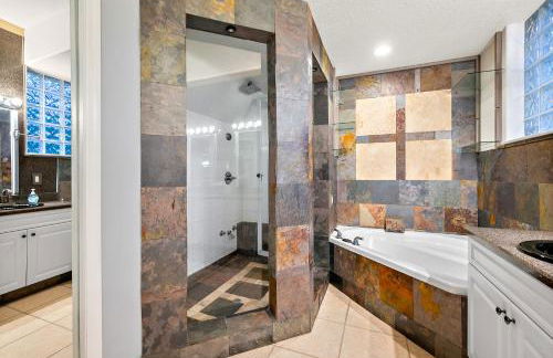 Salty Heated Pool Escape - Nearby Beach - Photo 66