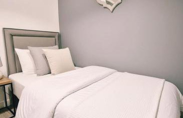 Modern 2-bed , Bradley Stoke, NR Parkway Station, Free Parking - Foto 5