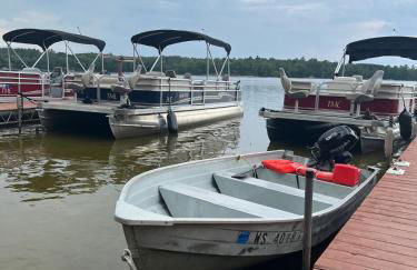 Charming Cedaroma 3 Lakefront amazing views - Photo 30