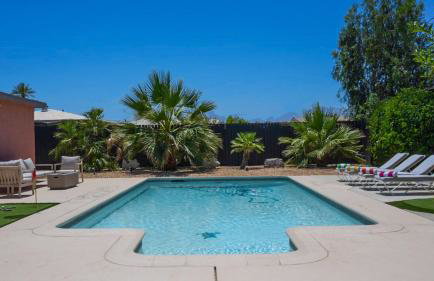 The Pink Cactus - Desert Retreat - Luxe Pool, Golf & Game Room - Foto 15