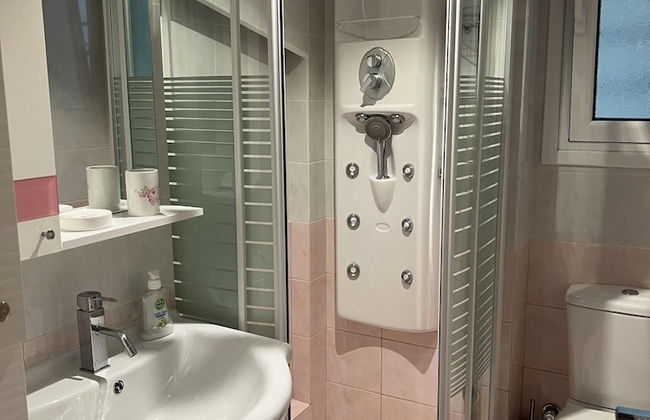 Piraeus Cozy in Piraeus - Photo 17