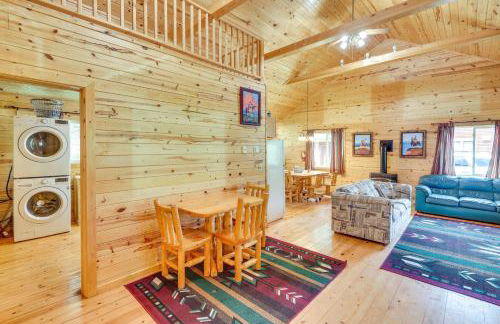 Wraparound Deck and Grill Deadwood Cabin - Foto 10