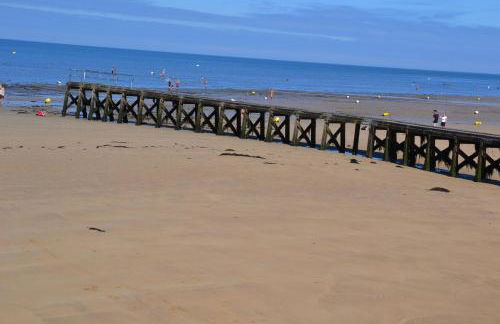 Gîte "Au P'tit Tourois" de plain-pied tout confort avec véranda proche d'Omaha Beach et de Bayeux accueillant les animaux - Foto 47