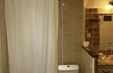 Au coeur du village avec petit balcon plein sud - Foto 13