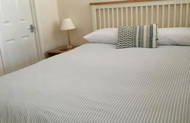 Stay on the grounds of this beautiful Manor house - Photo 24