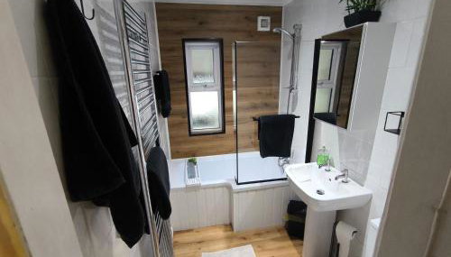 Carrick's Cosy Haven - Photo 1