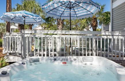 Steps to Beach! Arcade Game Room, Pool + Hot Tub Calico Scallop by Avantstay - Foto 10