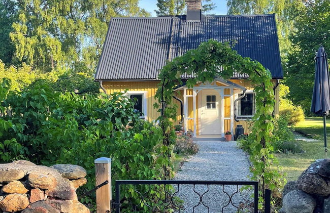 6 Person Holiday Home in Klintehamn - Photo 1