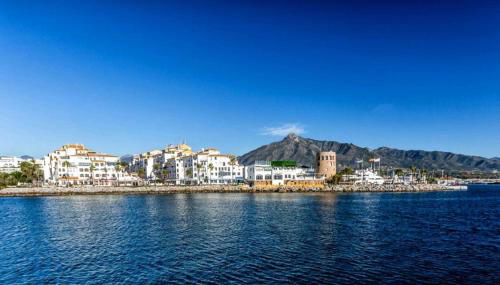 Bright & Cozy studio in the center of Puerto Banus, pool and terrace. - Foto 3