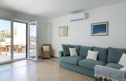 Obala 25, Bol - Photo 9