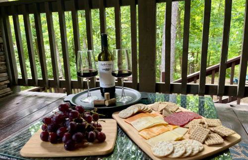 King Suite! Hot Tub, Arcade Games, L2 EV, Fire Pit, Kids Playset, Ping Pong, Dog Friendly - Foto 16