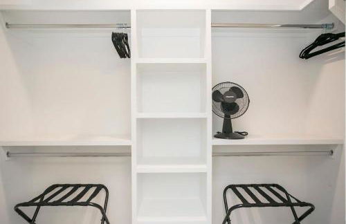 Roof Deck Grill VIEWS 2 Miles from Broadway - Foto 14