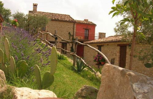 Elegant Stone House w/ Pool - Foto 57