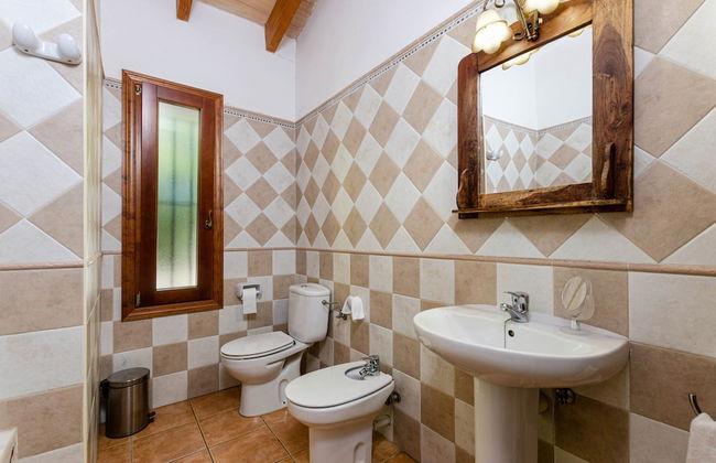 Villa in Serene Location - Photo 15