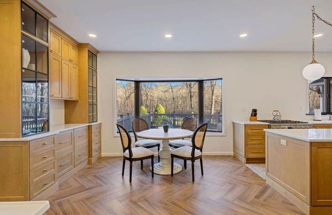 Elegant Spring Stay on Peaceful Retreat - Photo 36