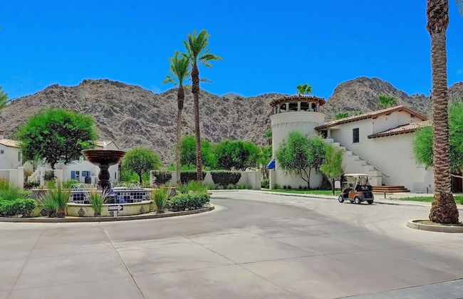 Barefoot Villa Mountain Views & Luxury Spa Access - Foto 27