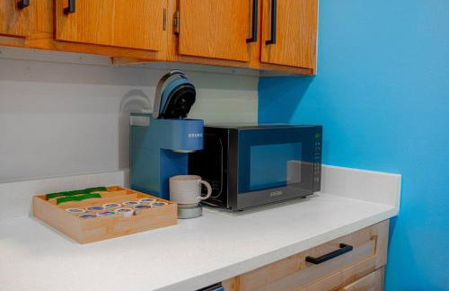 Roasted Blue - 8 min to KU & Mass - Photo 32