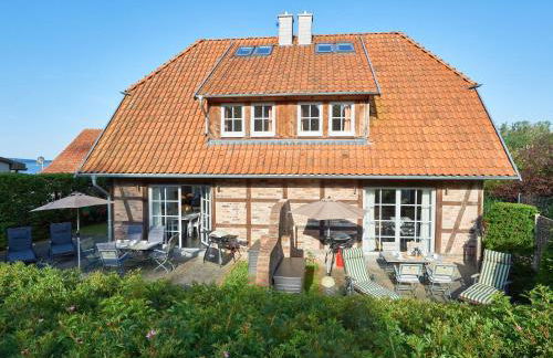 Fachwerkhäuser Seedorf - Haushälfte "Sophie Charlott" mit Kamin und Terrasse - Foto 1